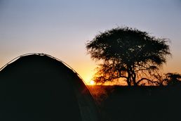 Sunset beim Camping in Botswana
